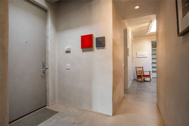 1291 Cerro Gordo Road, Santa Fe, NM 87501