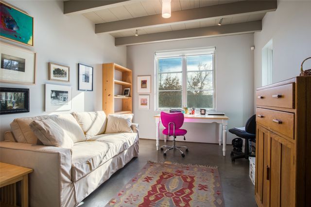 1291 Cerro Gordo Road, Santa Fe, NM 87501