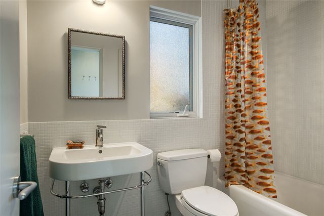 1291 Cerro Gordo Road, Santa Fe, NM 87501