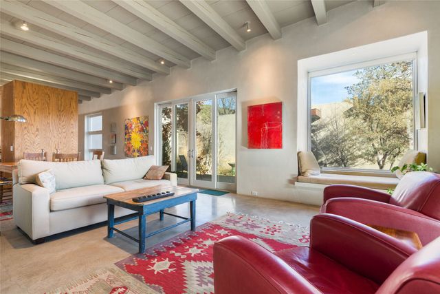 1291 Cerro Gordo Road, Santa Fe, NM 87501