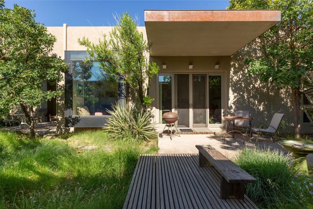 1291 Cerro Gordo Road, Santa Fe, NM 87501