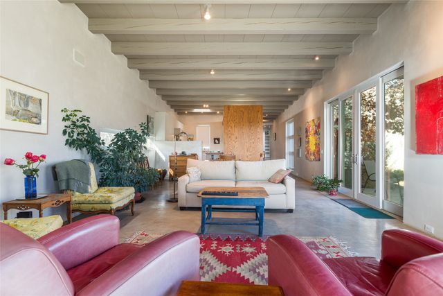 1291 Cerro Gordo Road, Santa Fe, NM 87501