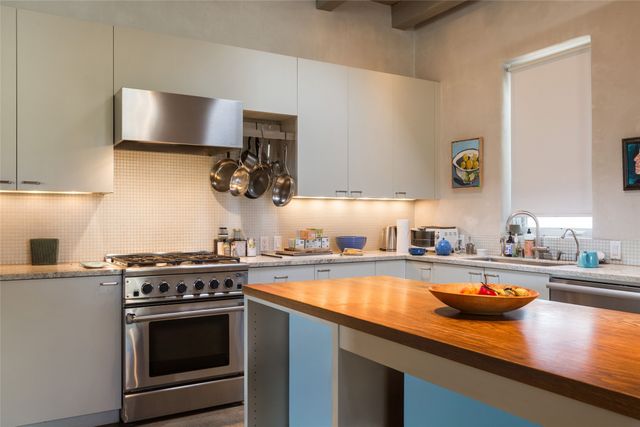 1291 Cerro Gordo Road, Santa Fe, NM 87501