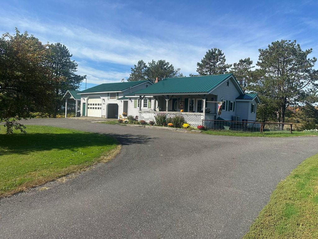 481 Main Street, Richmond, ME 04357 — exterior