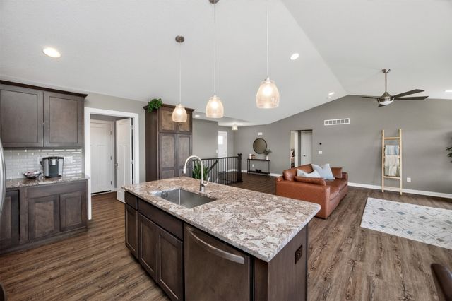 614 11th Avenue, Slater, IA 50244