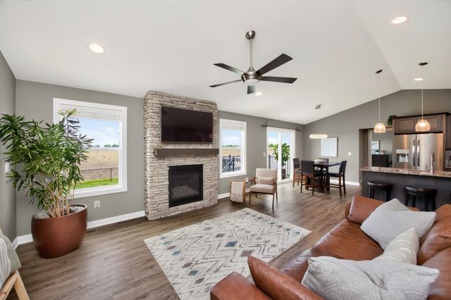 614 11th Avenue, Slater, IA 50244