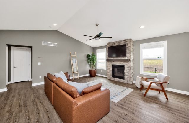 614 11th Avenue, Slater, IA 50244