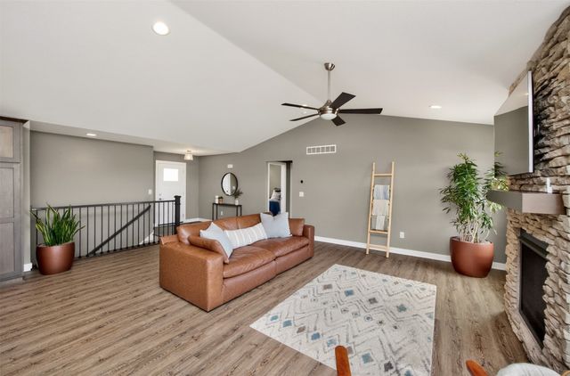 614 11th Avenue, Slater, IA 50244