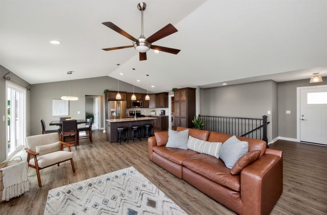 614 11th Avenue, Slater, IA 50244