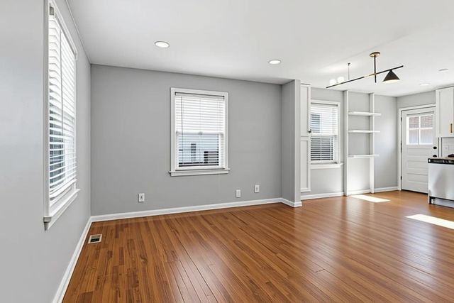 621 N 9th St, Nashville, TN 37206