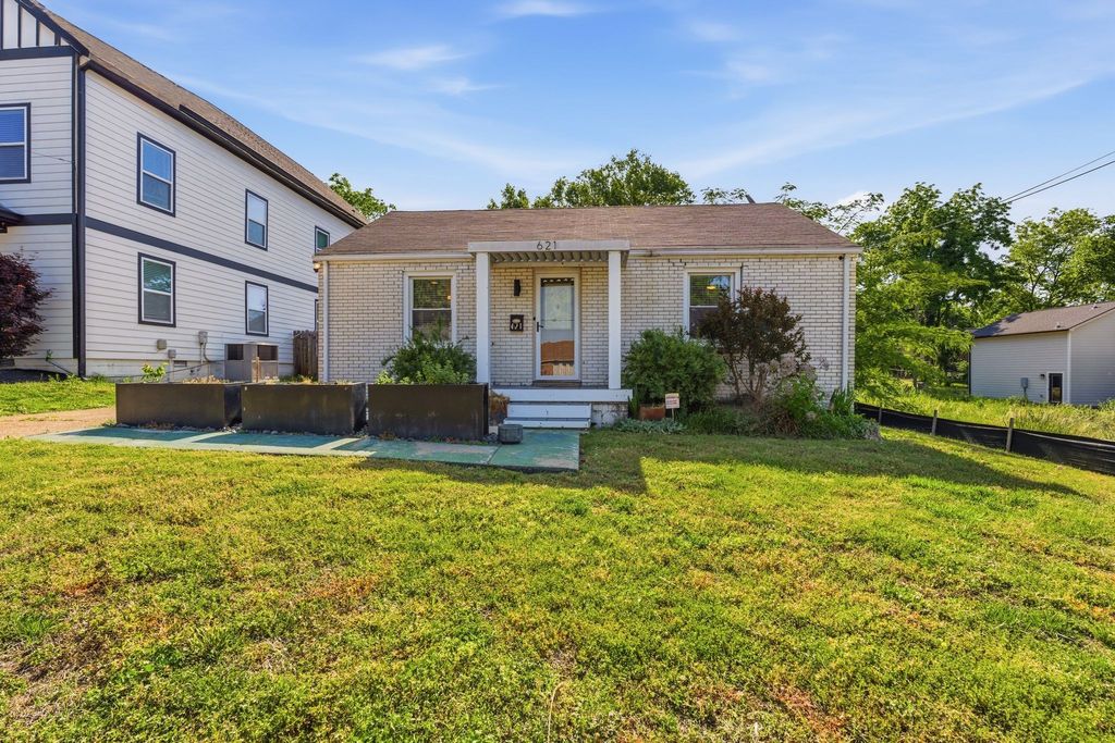 621 N 9th St, Nashville, TN 37206