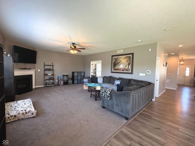 88 Vermilian Drive, Whiteland, IN 46184