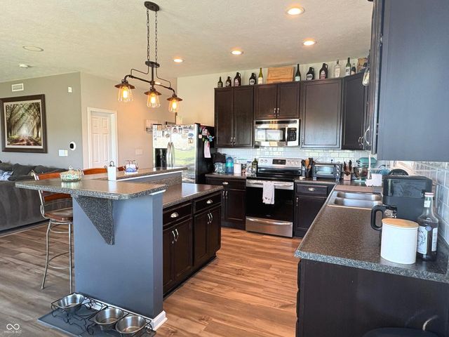88 Vermilian Drive, Whiteland, IN 46184