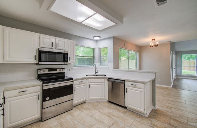 13215 Bunker Hill Drive, Willis, TX 77318