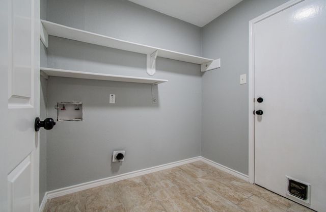 13215 Bunker Hill Drive, Willis, TX 77318
