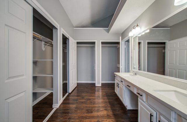 13215 Bunker Hill Drive, Willis, TX 77318