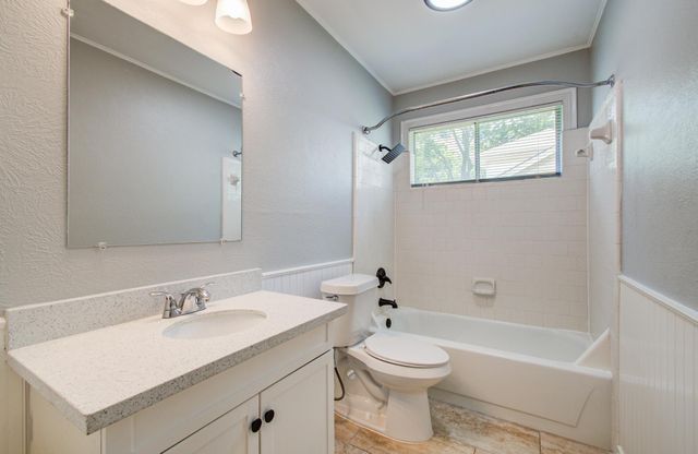 13215 Bunker Hill Drive, Willis, TX 77318