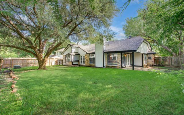 13215 Bunker Hill Drive, Willis, TX 77318