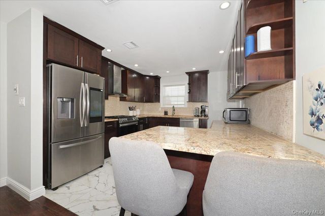 556 Park Avenue, West Hempstead, NY 11552