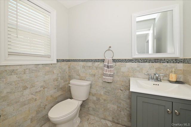 556 Park Avenue, West Hempstead, NY 11552