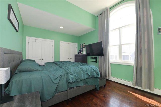 556 Park Avenue, West Hempstead, NY 11552