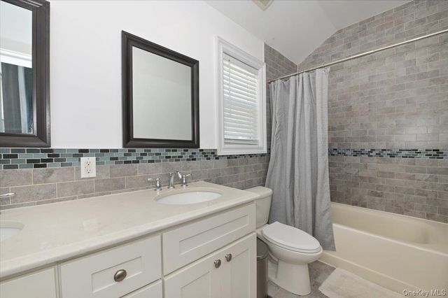 556 Park Avenue, West Hempstead, NY 11552