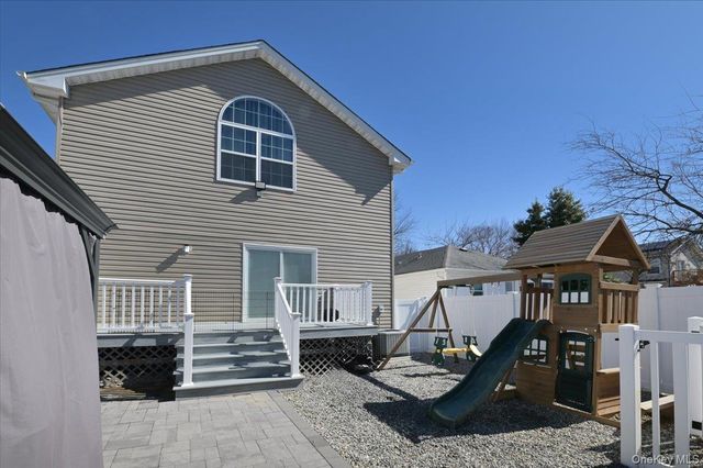 556 Park Avenue, West Hempstead, NY 11552