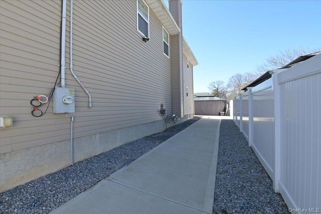 556 Park Avenue, West Hempstead, NY 11552