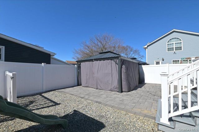 556 Park Avenue, West Hempstead, NY 11552