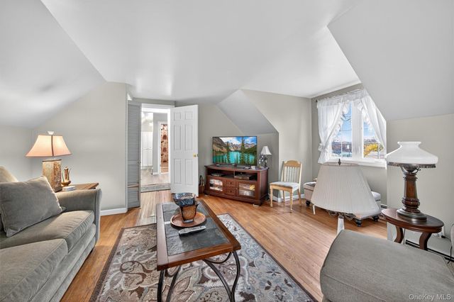 126 Mountaindale Road, Yonkers, NY 10710