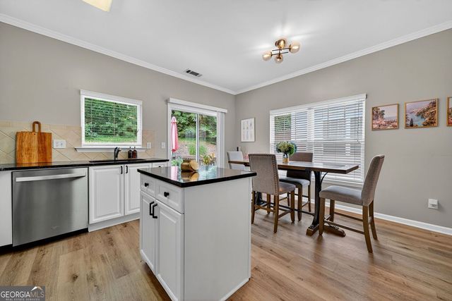 1384 Liberty Parkway NW, Atlanta, GA 30318