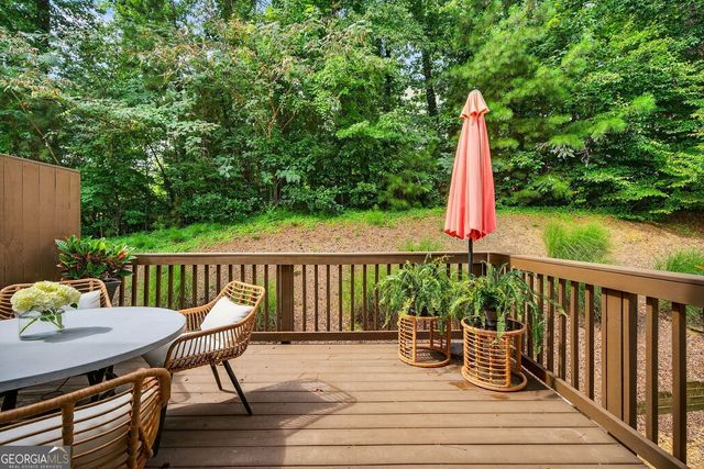 1384 Liberty Parkway NW, Atlanta, GA 30318