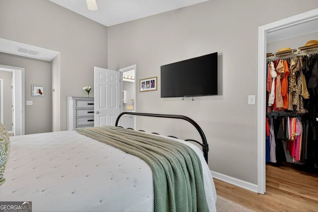 1384 Liberty Parkway NW, Atlanta, GA 30318