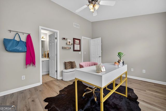 1384 Liberty Parkway NW, Atlanta, GA 30318