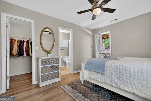 1384 Liberty Parkway NW, Atlanta, GA 30318