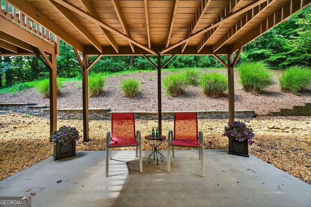 1384 Liberty Parkway NW, Atlanta, GA 30318