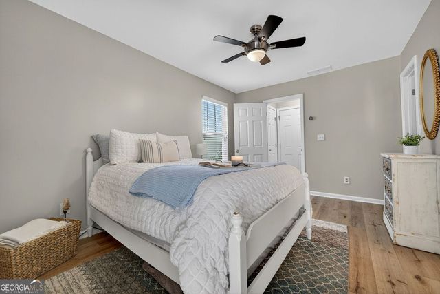 1384 Liberty Parkway NW, Atlanta, GA 30318