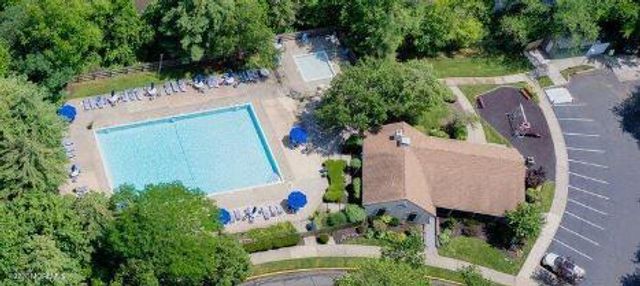 53 Grassmere Court 5, Freehold, NJ 07728