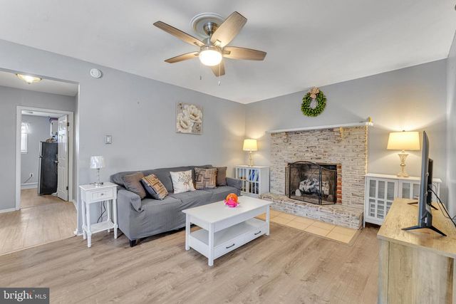 4 BARBARA PL, Somerdale, NJ 08083