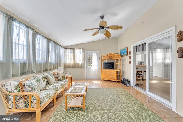 4 BARBARA PL, Somerdale, NJ 08083