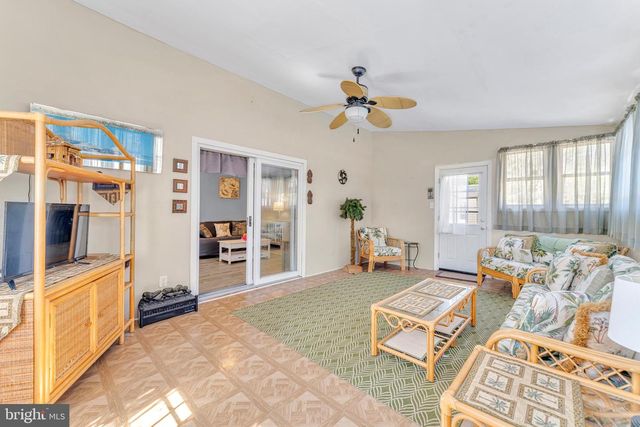 4 BARBARA PL, Somerdale, NJ 08083