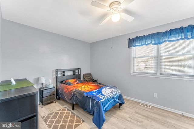 4 BARBARA PL, Somerdale, NJ 08083