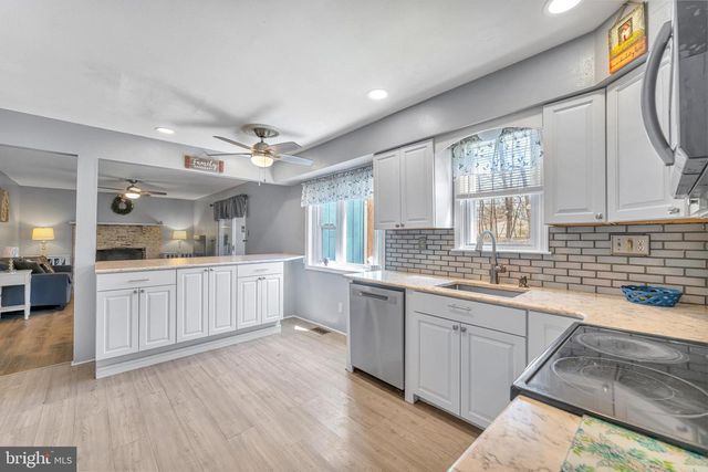 4 BARBARA PL, Somerdale, NJ 08083