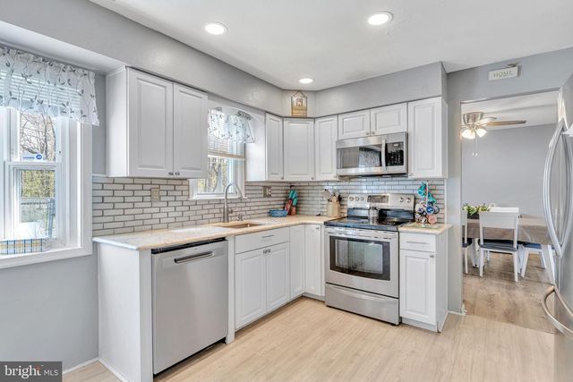 4 BARBARA PL, Somerdale, NJ 08083