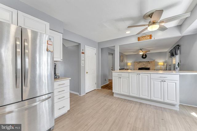 4 BARBARA PL, Somerdale, NJ 08083