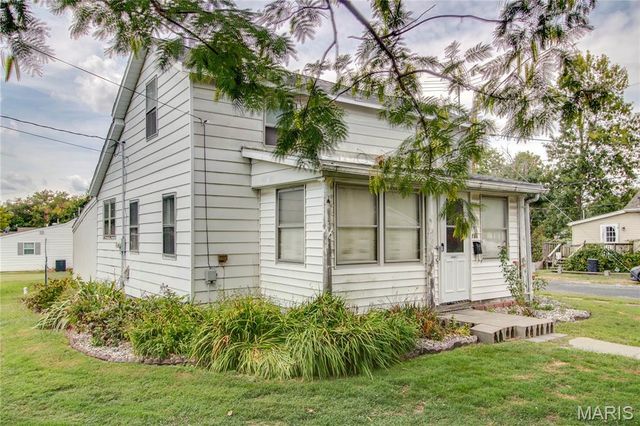 706 Harrison Street, Jerseyville, IL 62052