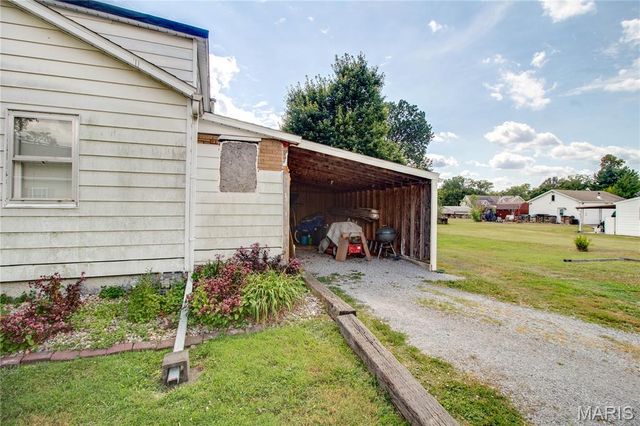 706 Harrison Street, Jerseyville, IL 62052