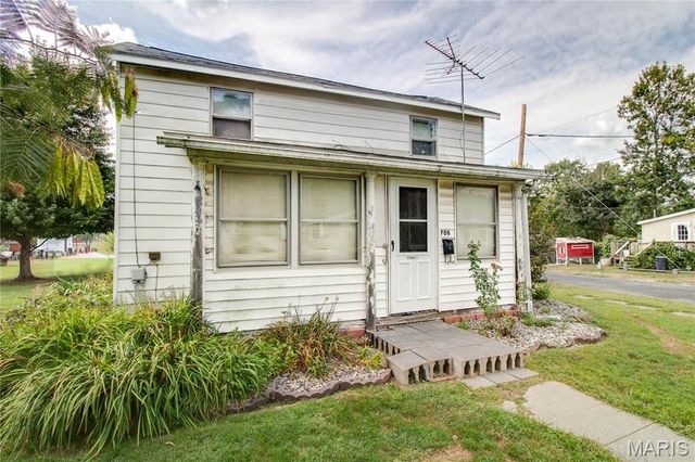 706 Harrison Street, Jerseyville, IL 62052