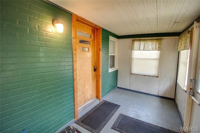 706 Harrison Street, Jerseyville, IL 62052