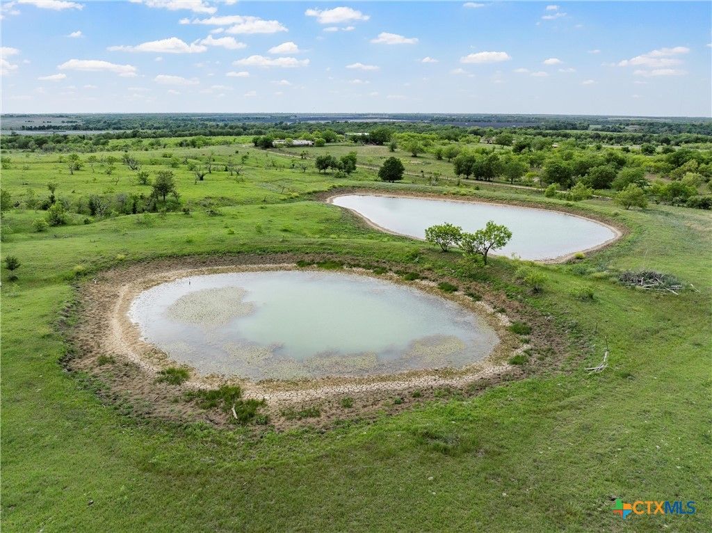 Image 14 of property listing at TBD Cr 462, Lott, TX 76656